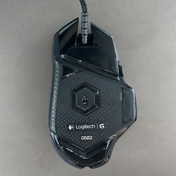 Logitech G502 Gaming Mouse - Picture 2 of 4